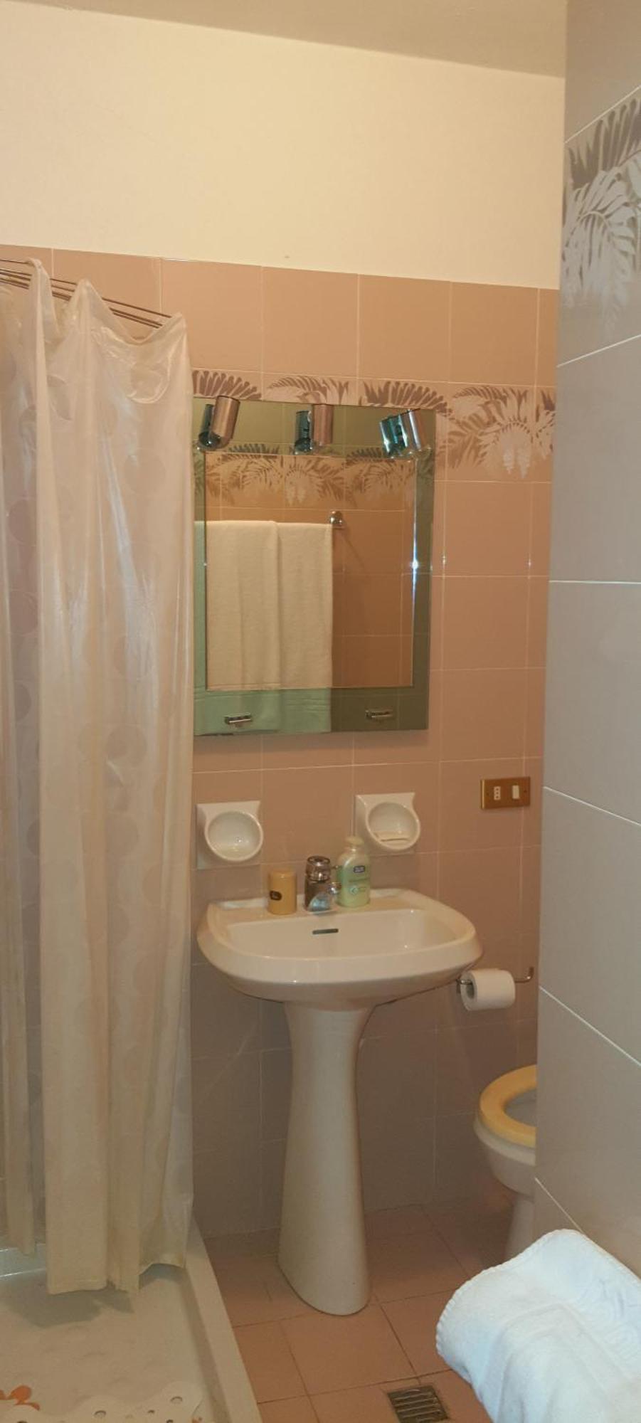 Hotel La Grotta San Michele à Montevettolini Extérieur photo